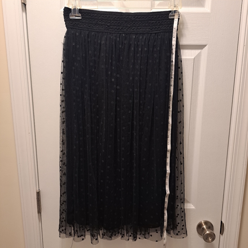 Black lace polka-dot skirt